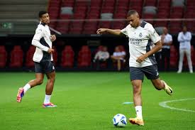 走进这场足 走进这场足